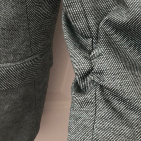 The Limited 3/4 Ruched Sleeve Green Blazer M - Picture 4 of 4